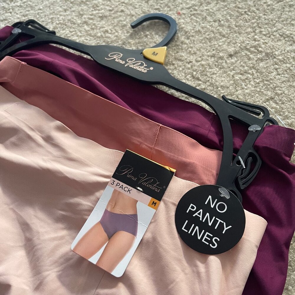 Prima Valentina  New and a set, Comes with hanger and tags, Medium size, Comfort